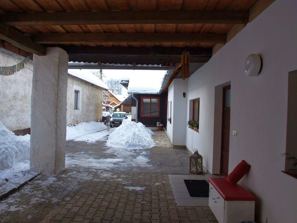 Vidiecky Apartman Kubo Pavčina Lehota Extérieur photo