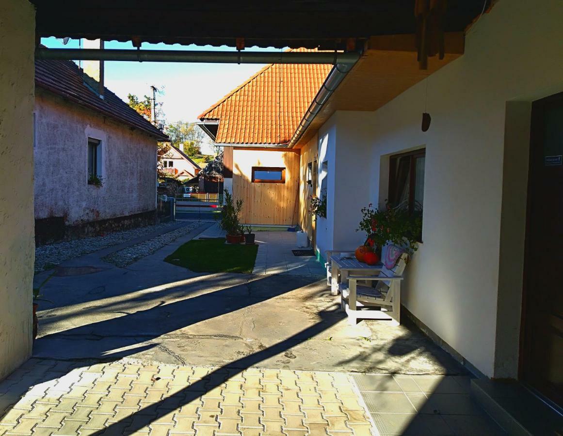 Vidiecky Apartman Kubo Pavčina Lehota Extérieur photo